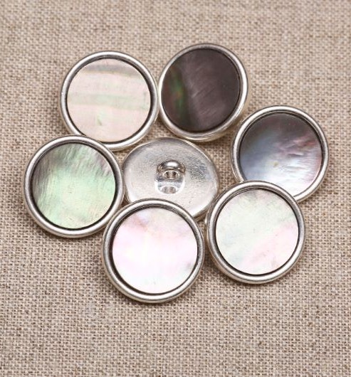 24L Smoke MOP Buttons with Silver Rim