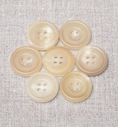 23L Dull Horn Buttons