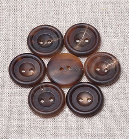 35L Dull Horn Buttons