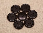 23L Polished Horn Button 4 hole - Black