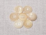 23L Dull Horn Buttons 4 hole - Col. 1 Natural
