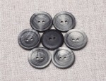 23L Dull Horn Buttons 2 hole - LT/MD Grey