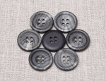 30L Dull Horn Buttons 4 hole - LT/MD Grey