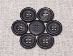 30L Dull Horn Buttons 4 hole - Col. 8 Brown