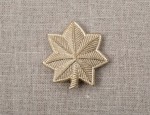 28x28mm US Army Major Oak Leaf Emblem Pin Badge - Gilt